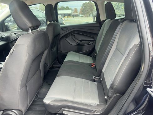 Used 2019 Ford Escape S image 2