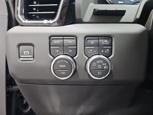 New 2025 GMC Sierra 2500 Denali Ultimate image 26