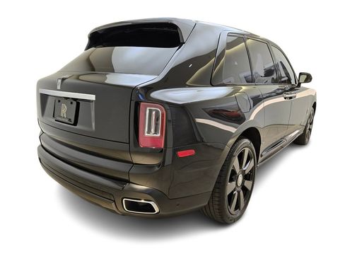 Certified 2022 Rolls-Royce Cullinan w/ Dark Exterior Package image 2