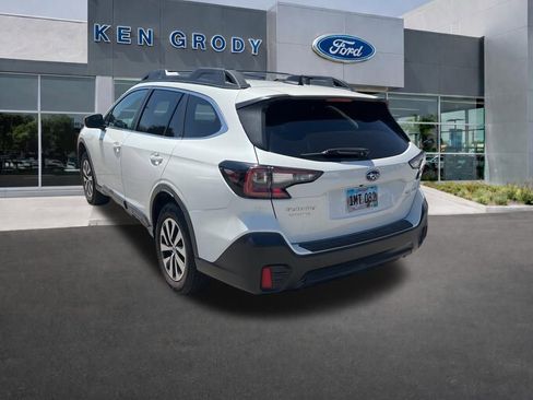 Used 2021 Subaru Outback Premium image 2