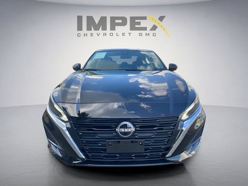 Used 2025 Nissan Altima 2.5 SV FWD image 8
