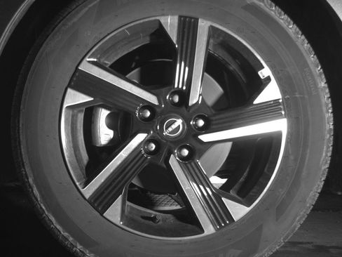 Used 2025 Nissan Sentra SV FWD image 12