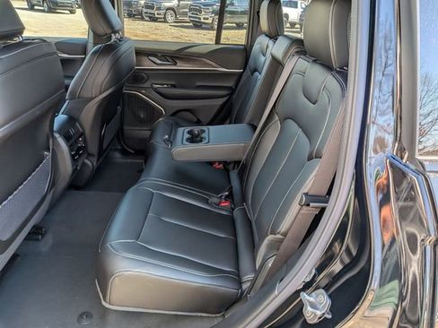 New 2026 Jeep Grand Cherokee Limited image 13