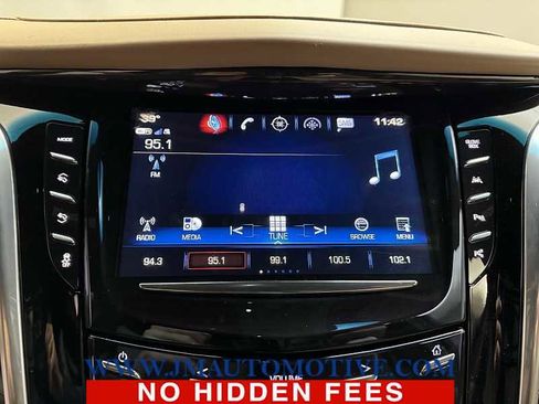 Used 2018 Cadillac Escalade ESV Platinum image 27