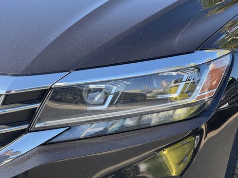 Used 2022 Volkswagen Passat 2.0T R-Line image 6