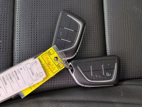 Used 2021 Cadillac Escalade ESV Sport w/ Heavy-Duty Trailer Package image 38