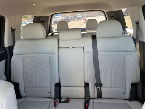 Used 2025 Hyundai Santa Fe SEL image 40