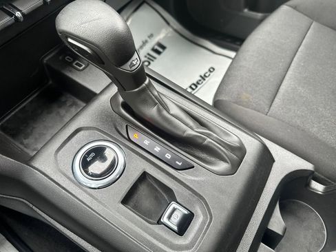 Used 2023 Chevrolet Colorado W/T image 16