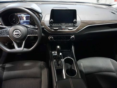 Used 2023 Nissan Altima 2.5 SV image 17