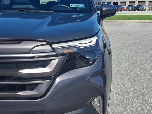 Certified 2026 Subaru Forester Premium image 9