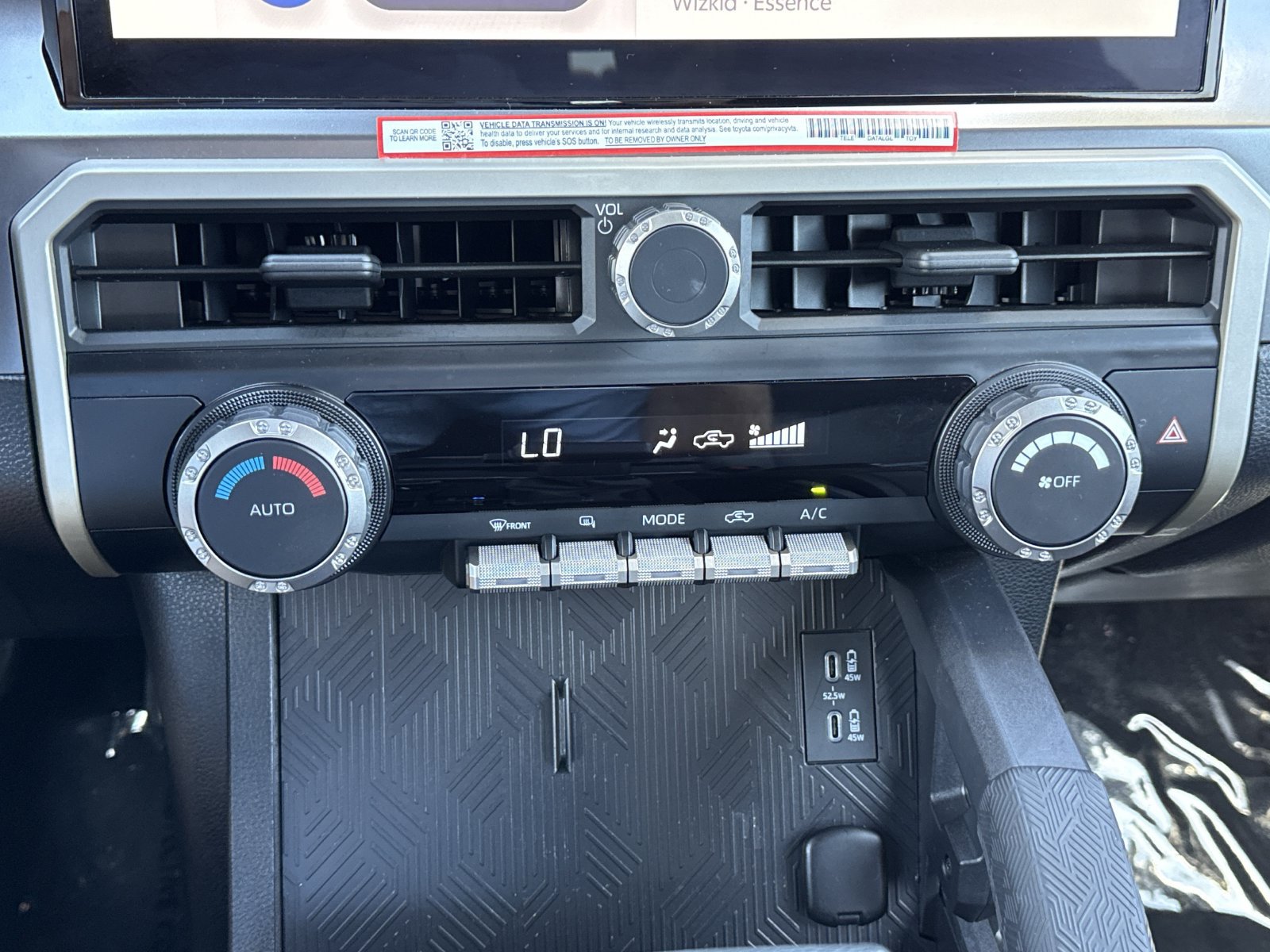 Used 2025 Toyota Tacoma TRD Off-Road AWD/4WD image 19