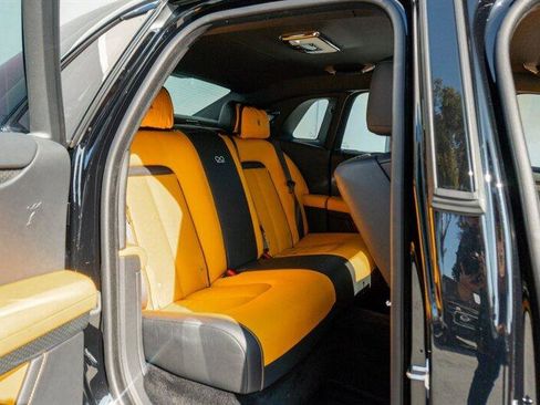 Used 2022 Rolls-Royce Ghost Black Badge image 12