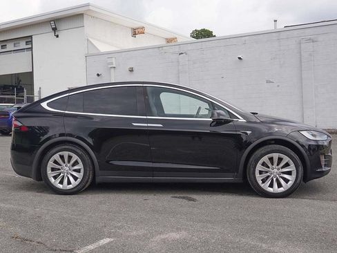Used 2021 Tesla Model X Long Range AWD/4WD image 19