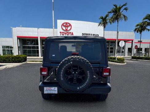 Used 2020 Jeep Wrangler Sport AWD/4WD image 6