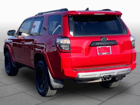 Used 2022 Toyota 4Runner TRD Off-Road Premium w/ Moonroof Package AWD/4WD image 12
