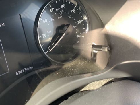 Used 2022 Nissan Kicks SV FWD image 7