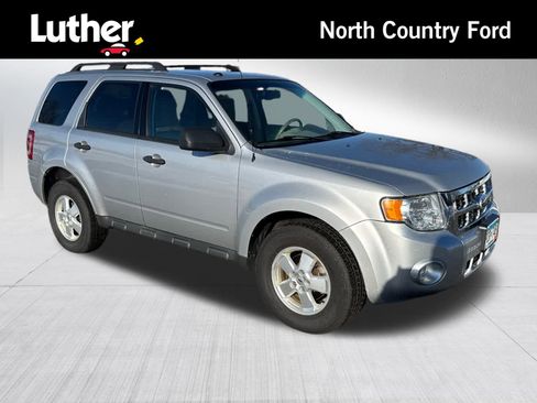Used 2010 Ford Escape XLT image 1