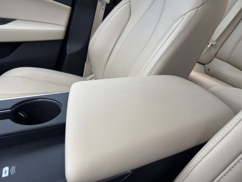 Certified 2025 Acura TLX w/ Technology Package image 28