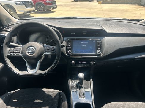 Used 2021 Nissan Kicks SV FWD image 15