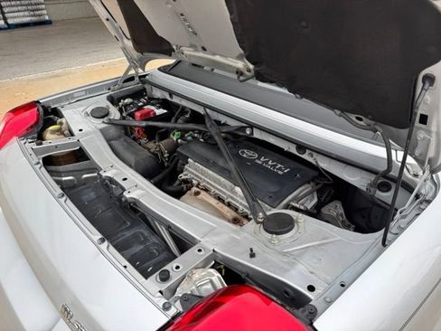 Used 2003 Toyota MR2 RWD image 30