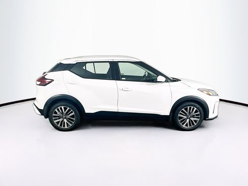 Used 2023 Nissan Kicks SV FWD image 10