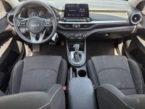 Used 2022 Kia Forte LXS FWD image 10