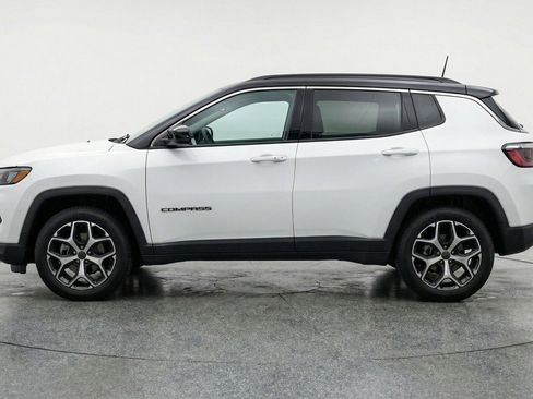 Used 2025 Jeep Compass Limited image 5