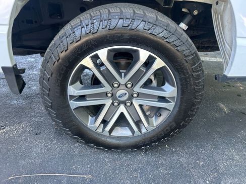 Used 2022 Ford F150 XL w/ STX Appearance Package AWD/4WD image 29