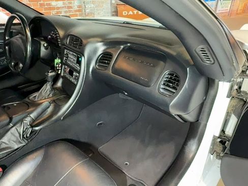 Used 1998 Chevrolet Corvette Convertible w/ Memory Pkg RWD image 71