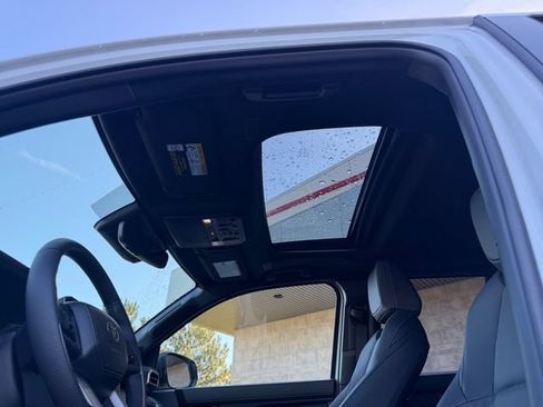 Used 2026 Toyota 4Runner TRD Off-Road Premium AWD/4WD image 39