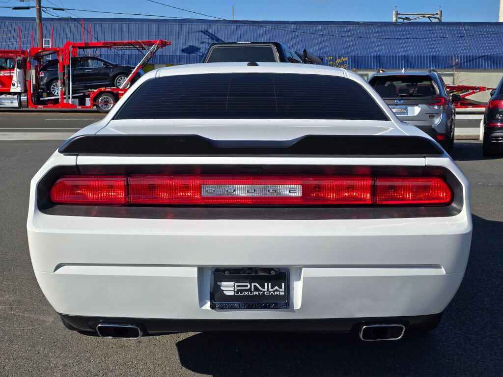 Used 2014 Dodge Challenger R/T RWD image 7
