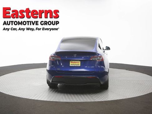 Used 2021 Tesla Model Y Long Range AWD/4WD image 31