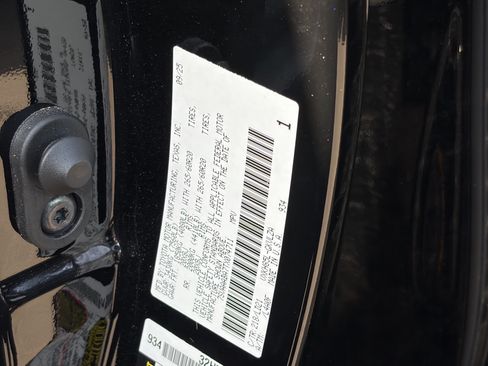 Used 2026 Toyota Sequoia Limited w/ Tow Technology Package AWD/4WD image 9
