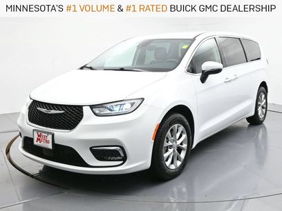 Used 2023 Chrysler Pacifica Touring-L