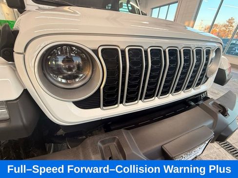 Used 2024 Jeep Wrangler Sahara image 3