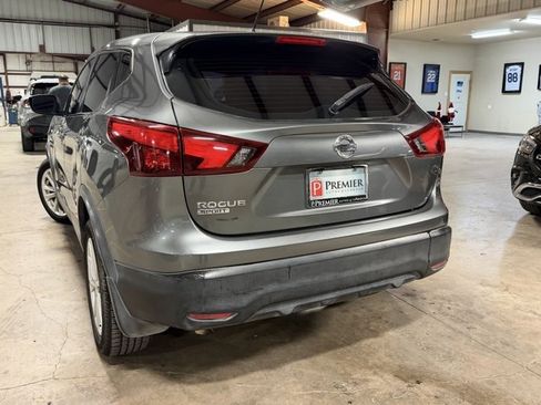 Used 2018 Nissan Rogue Sport S w/ S Appearance Package image 8