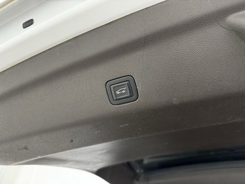 Certified 2022 Chevrolet Tahoe LT w/ Luxury Package image 43