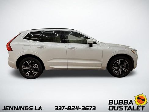Used 2022 Volvo XC60 B5 Momentum w/ Protection Package Premier FWD image 6
