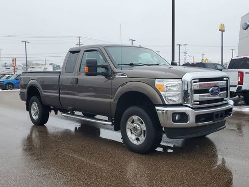Used 2016 Ford F250 XLT w/ XLT Value Package image 2
