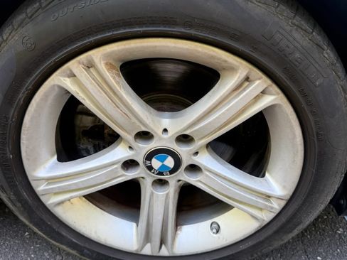 Used 2013 BMW 320i Sedan RWD image 30