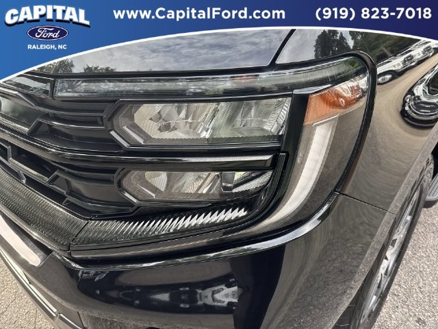 Certified 2025 Ford Expedition Active AWD/4WD image 11