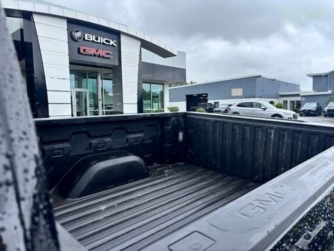Used 2023 GMC Sierra 1500 Pro w/ Pro Value Package AWD/4WD image 9