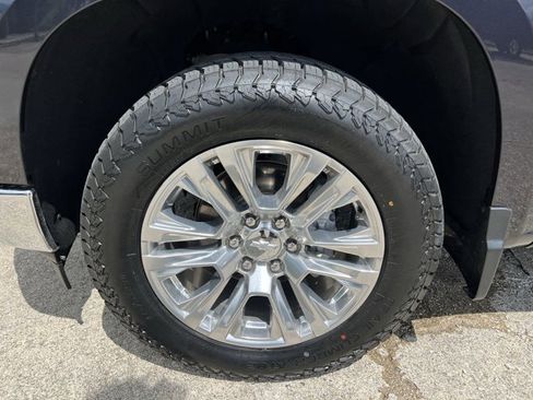 Used 2023 Chevrolet Silverado 1500 LT AWD/4WD image 33