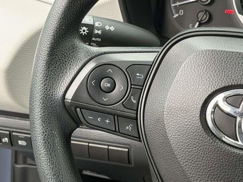 Used 2022 Toyota Corolla LE image 13