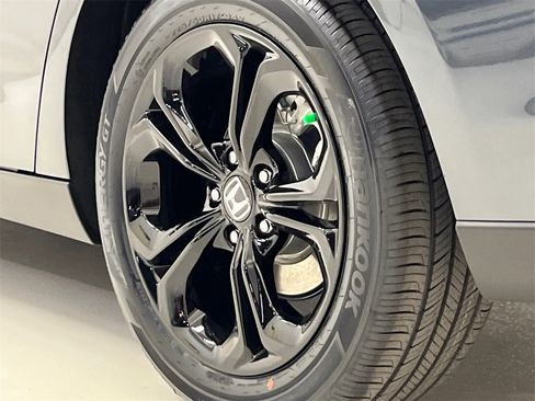 New 2025 Honda Accord SE image 8