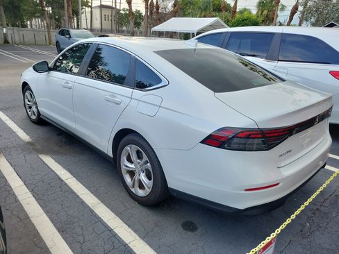 Certified 2025 Honda Accord LX image 4