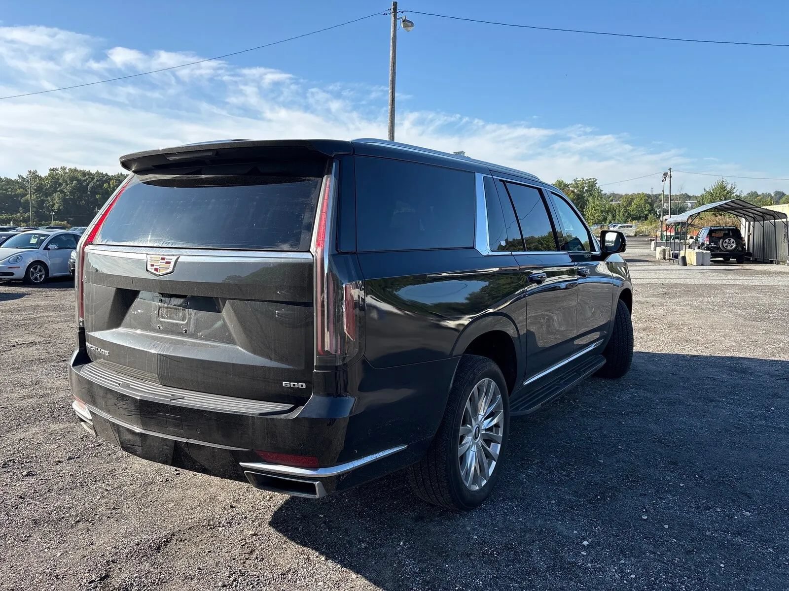 Used 2022 Cadillac Escalade ESV Premium Luxury AWD/4WD image 2