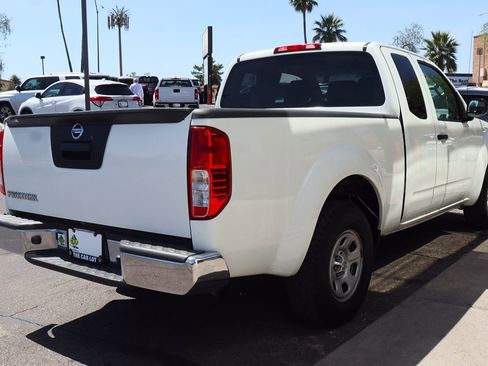 Used 2015 Nissan Frontier S image 13