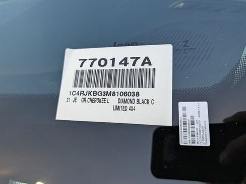 Used 2021 Jeep Grand Cherokee L Limited w/ Luxury Tech Group II AWD/4WD image 37