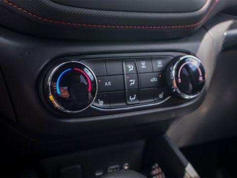 Used 2023 Chevrolet TrailBlazer RS image 19